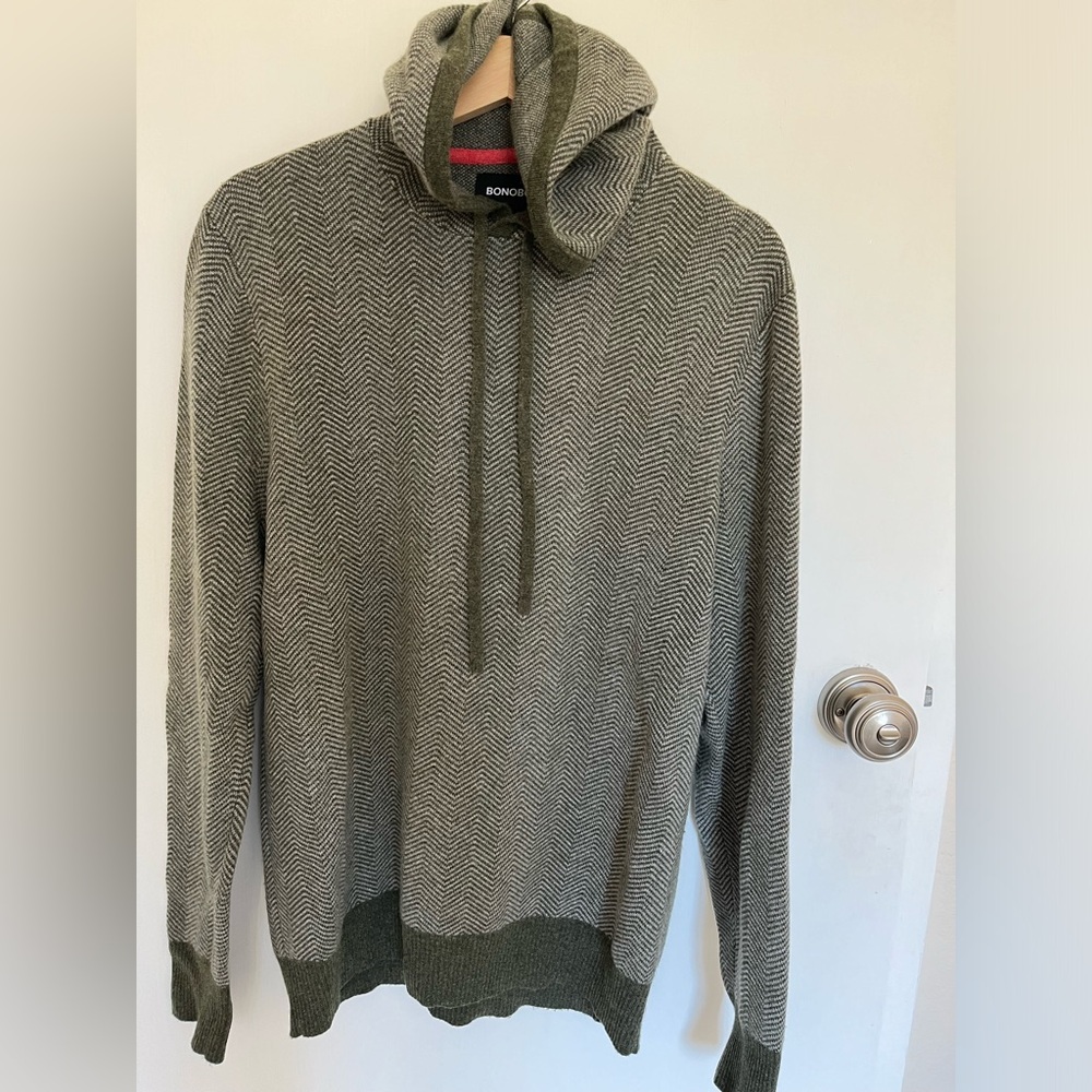 Bonobos hoodie, size M